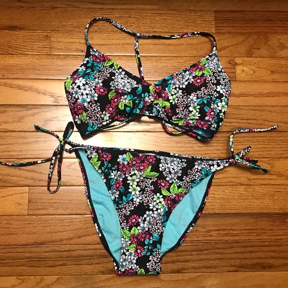 Xhilaration Other - Xhilaration floral bikin